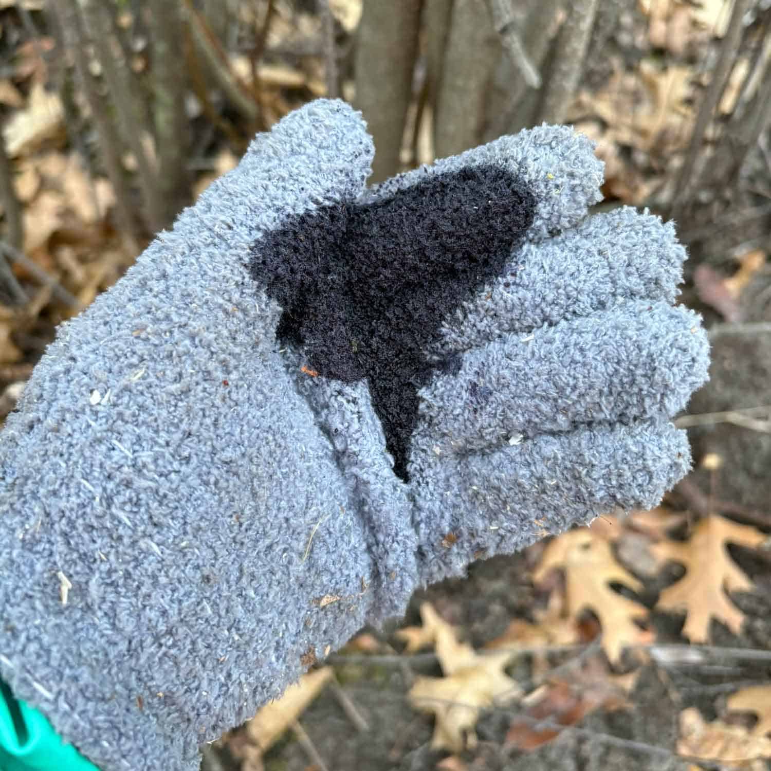 wicking_glove_two_dan_carter
